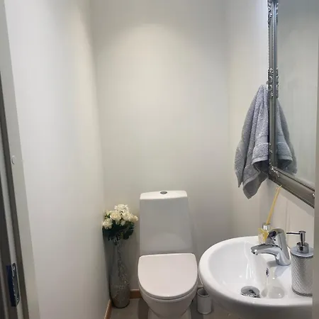 Апартаменты Spacious Next To National Museum